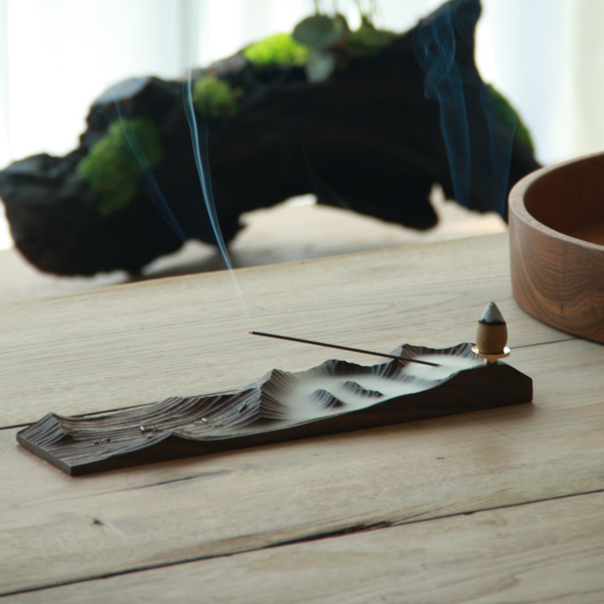 QiLing Aura Solid Wood Hand-Carved Cloud Waterfall Incense Holder