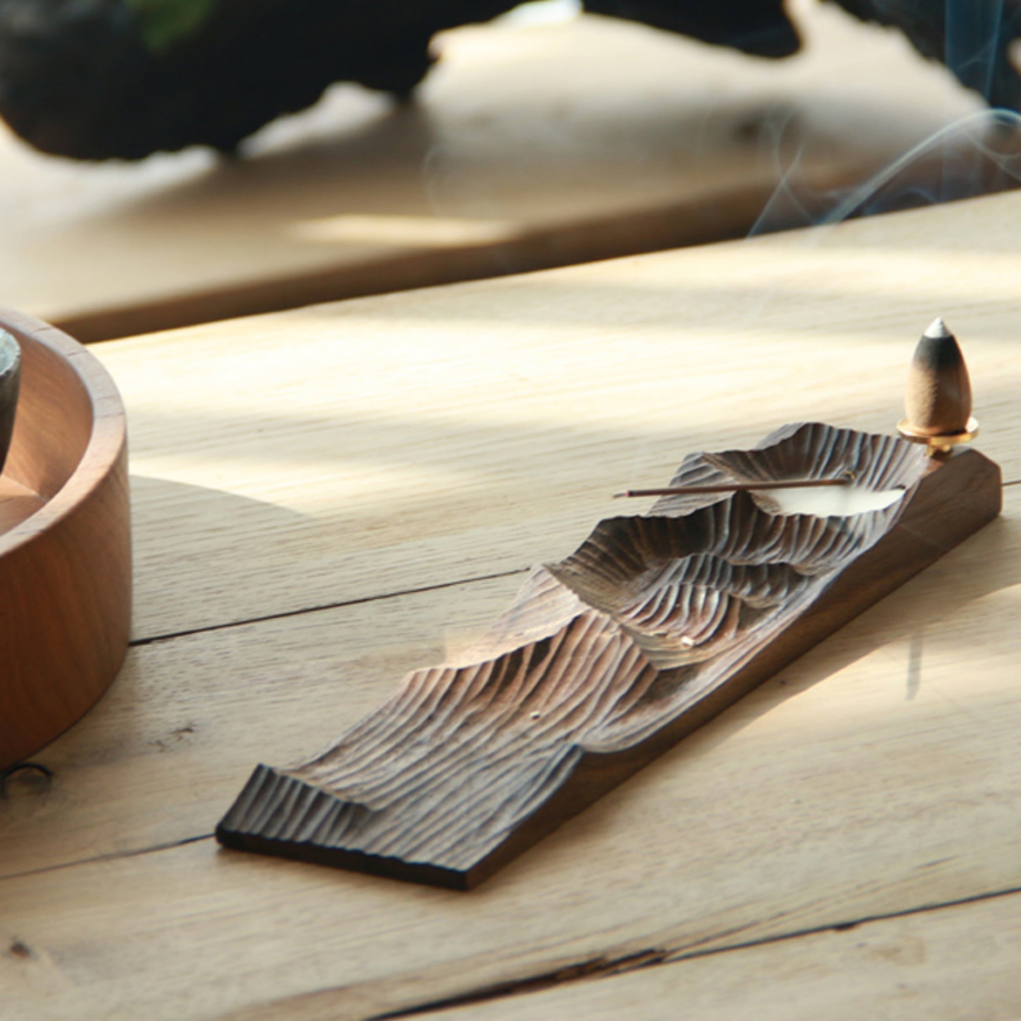 QiLing Aura Solid Wood Hand-Carved Cloud Waterfall Incense Holder