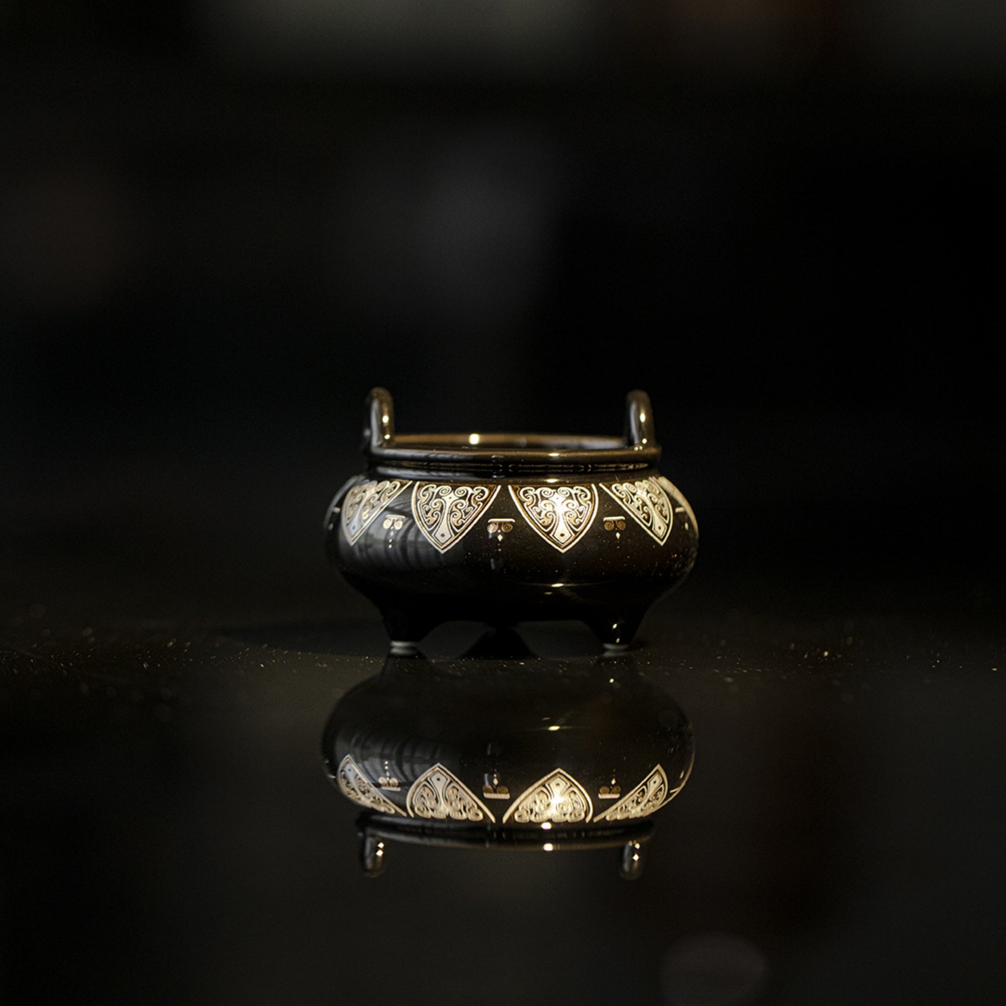 QiLing Aura Incense Burner with Black Glazed Bronze Pattern