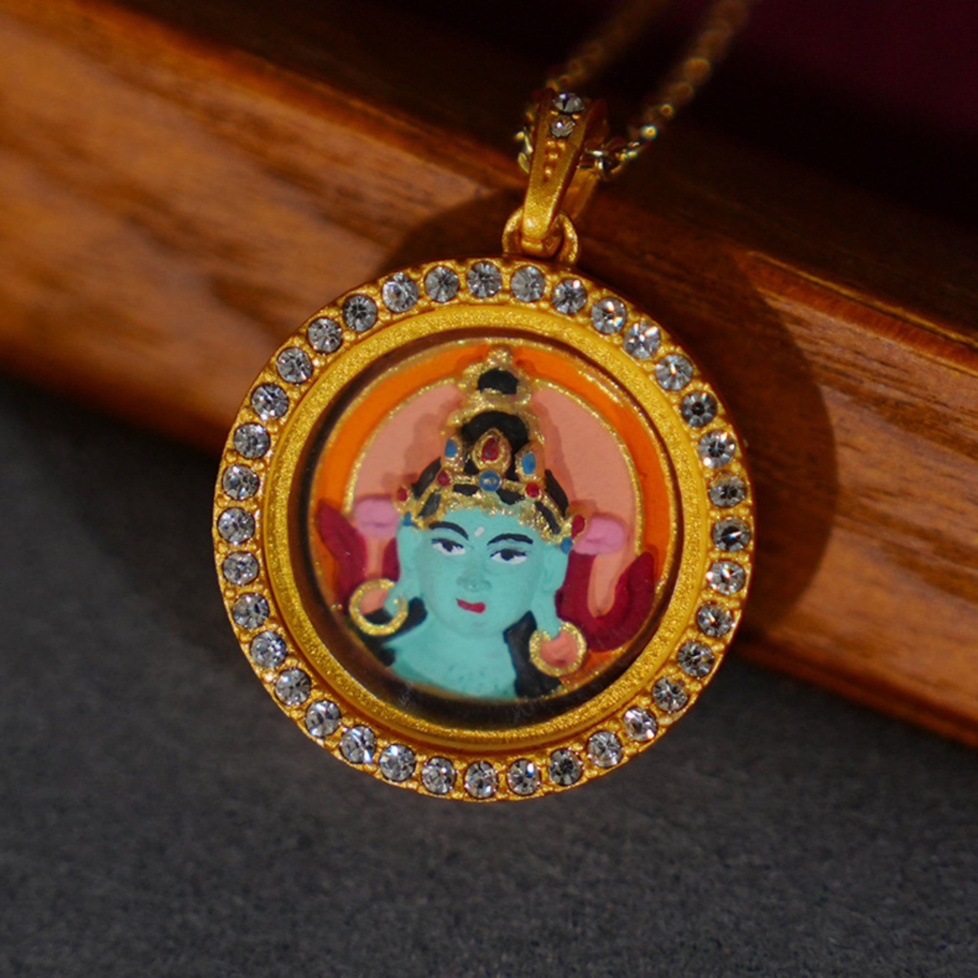 QiLing Aura Modern Style Round Green Tara Thangka Pendant Necklace