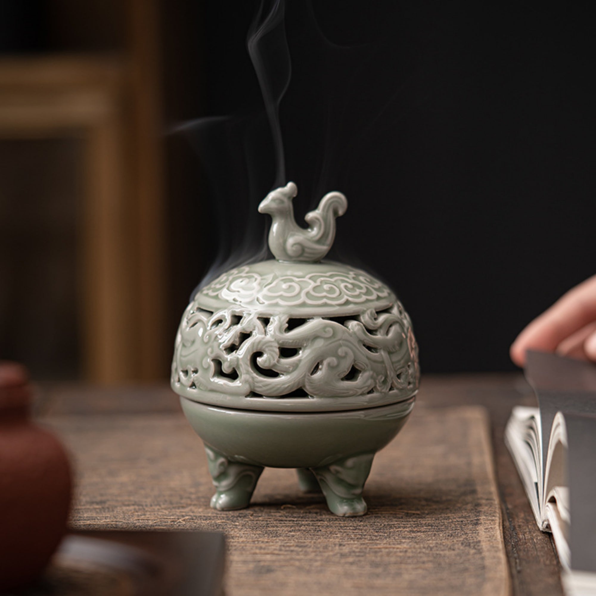 QiLing Aura Vermilion Bird Ceramic Incense Burner