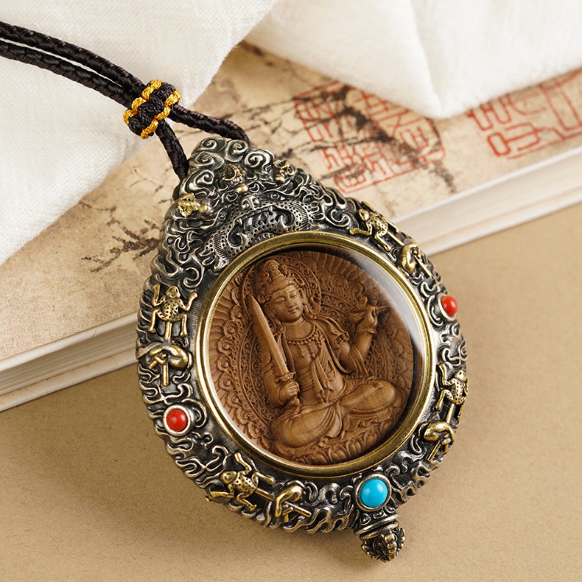 QiLing Aura Hand-Carved White Brass and Tibetan Silver Buddha Pendant Necklace with Sandalwood