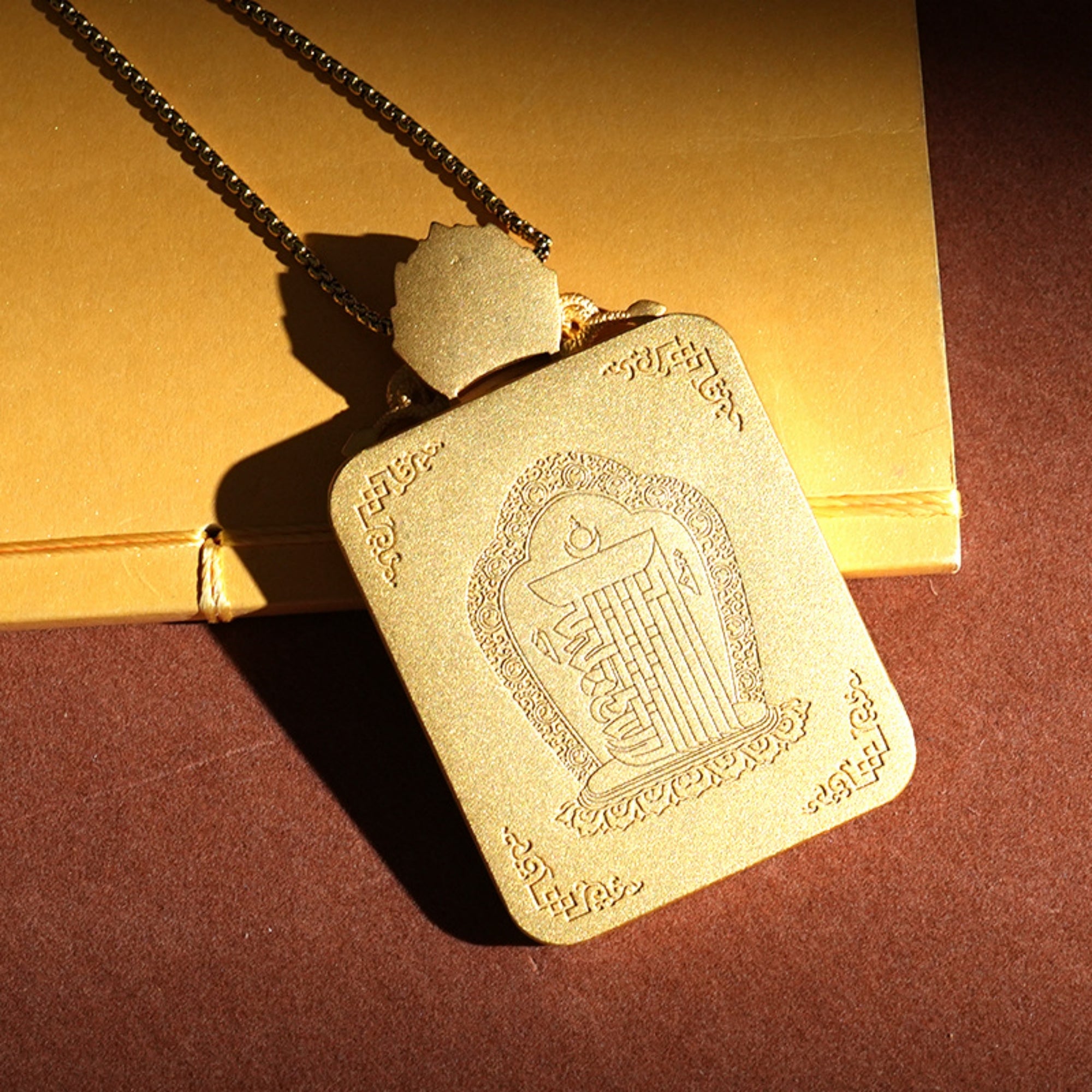 QiLing Aura Hand-Carved Three-Dimensional Tibetan Thangka Buddha Pendant Necklace