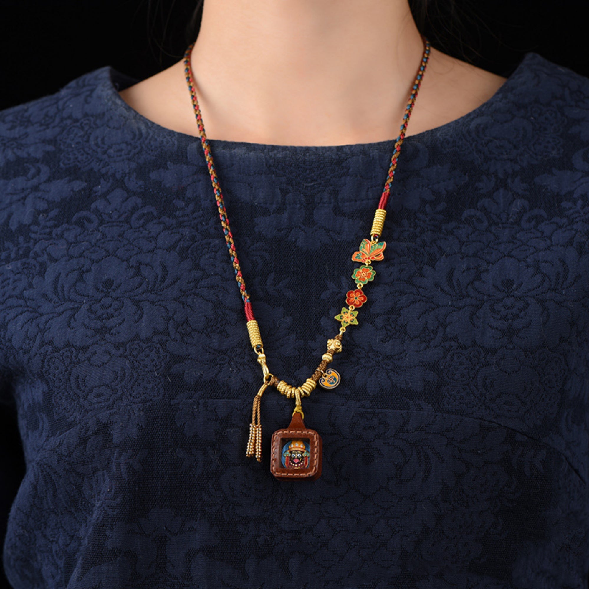 Zakiram Thangka Necklace