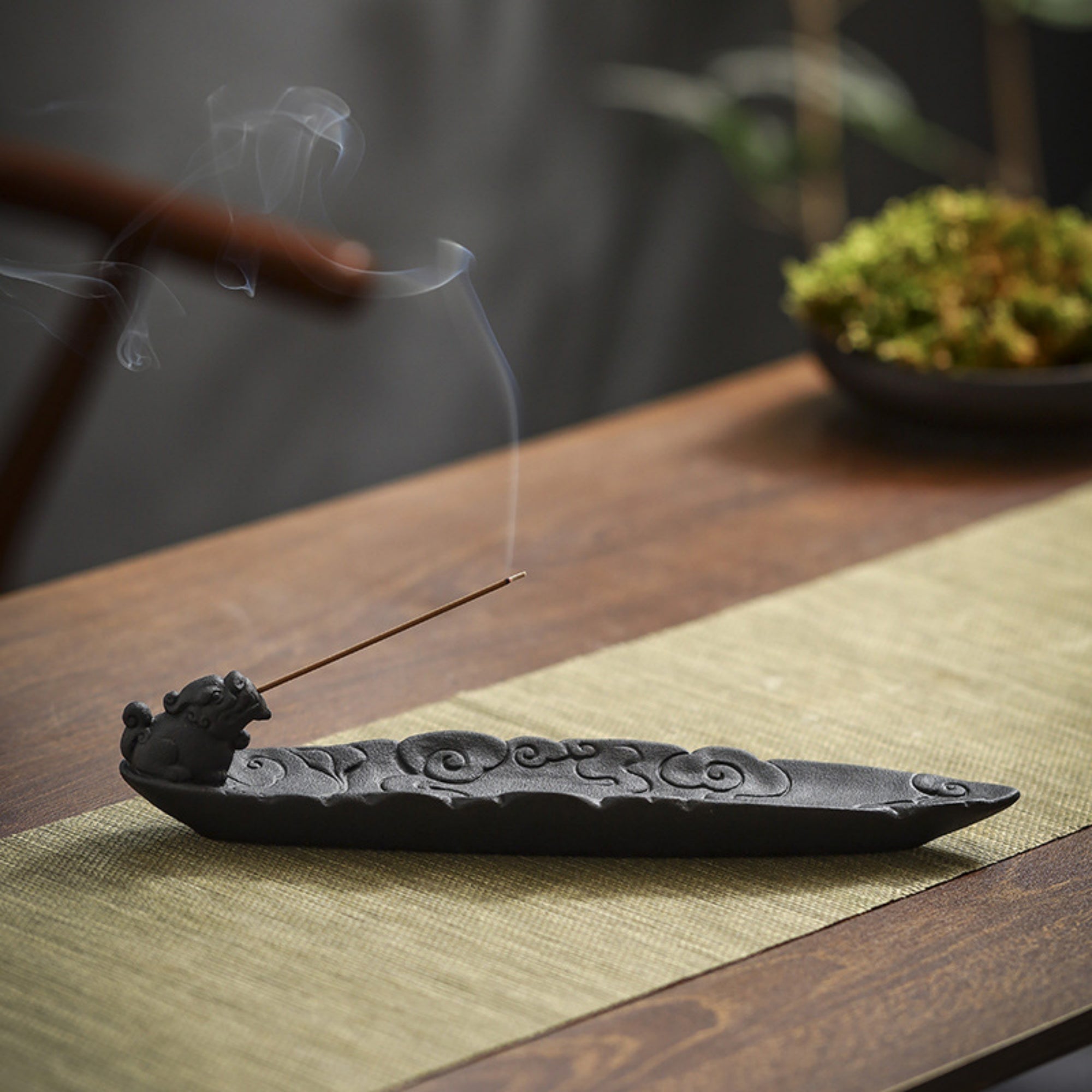 QiLing Aura Pi Xiu Cloud Ceramic Incense Holder