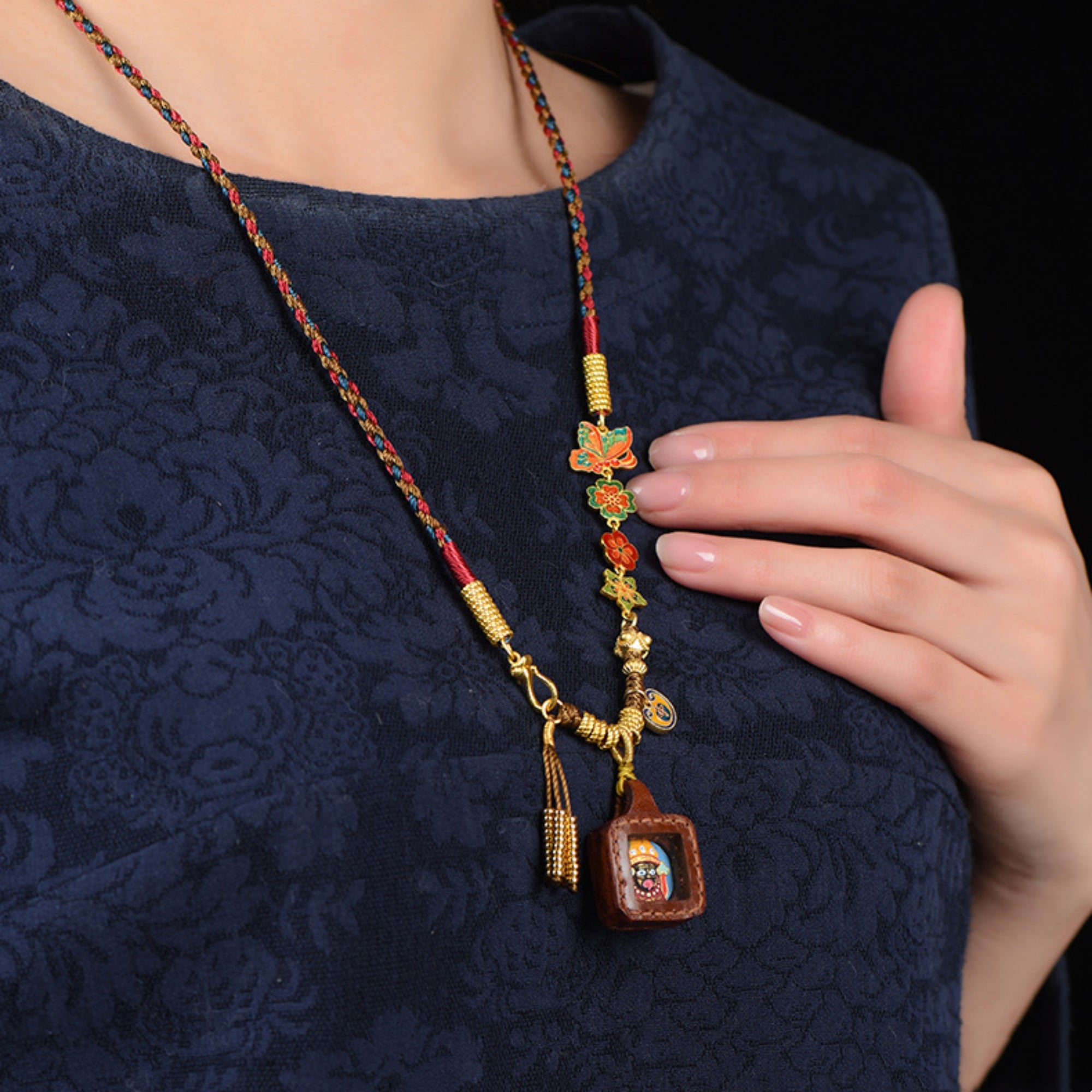 Zakiram Thangka Necklace