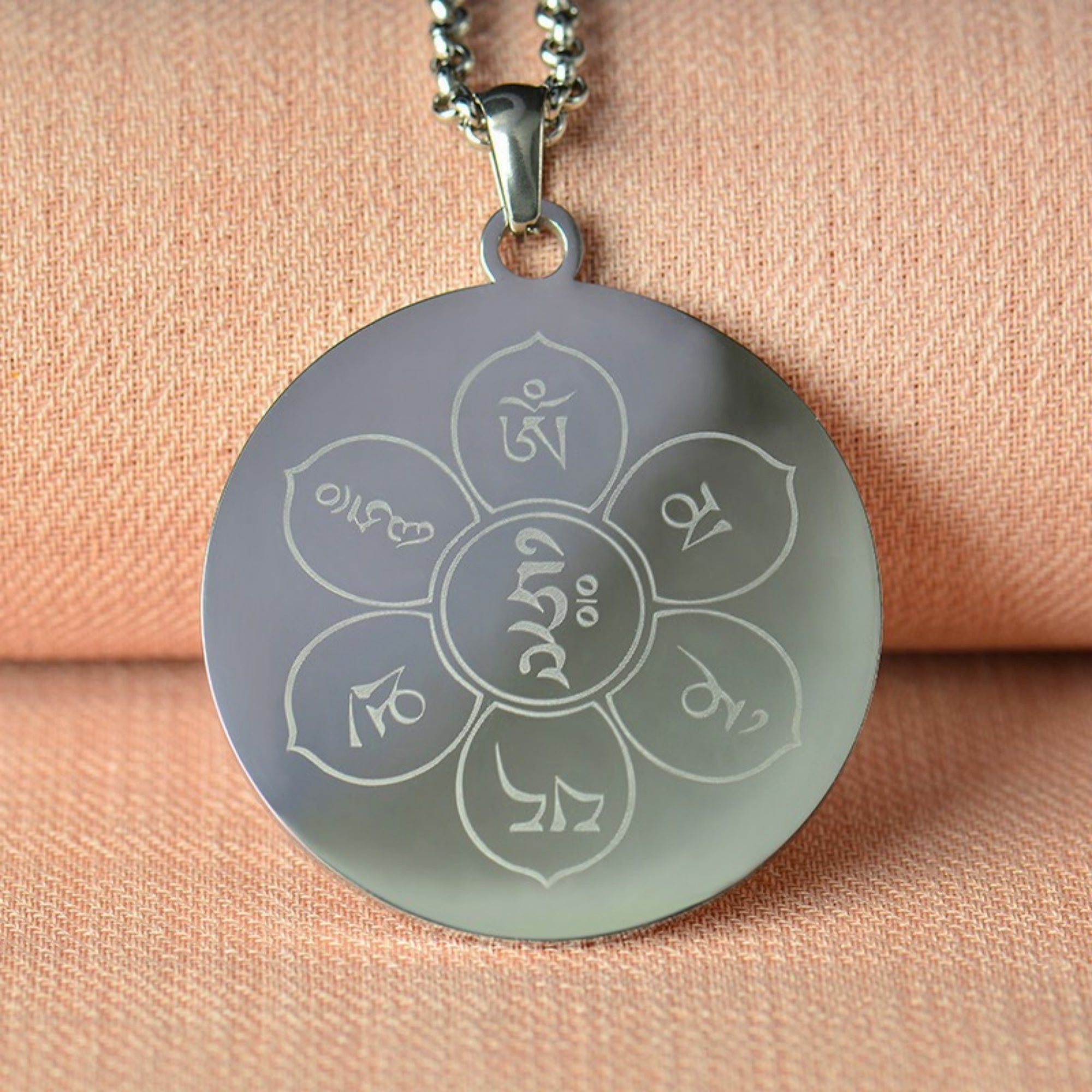 QiLing Aura Tibetan Buddhist Scripture & Mantra Necklace