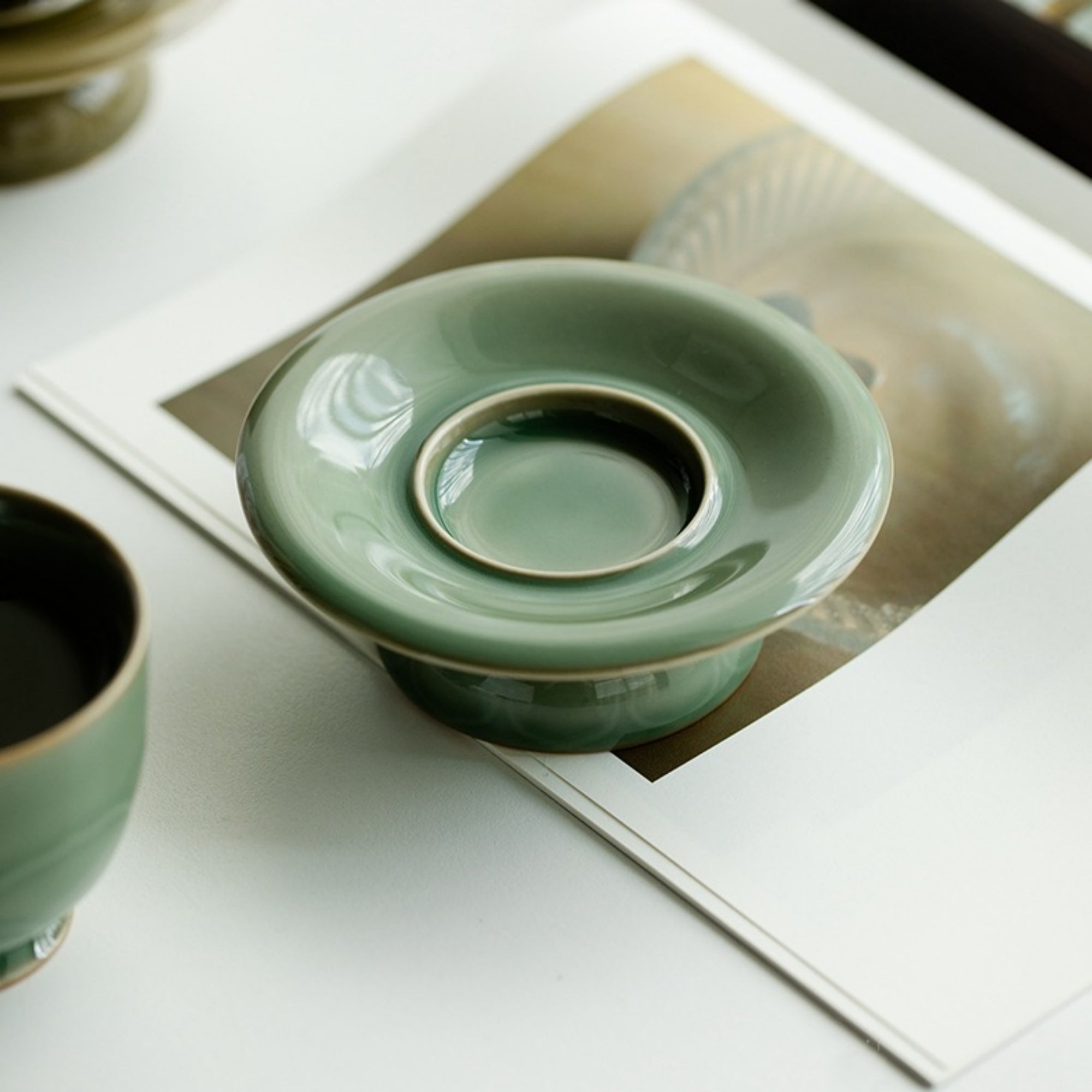 QiLing Aura Yue Kiln Celadon Vintage Lotus Tea Cup