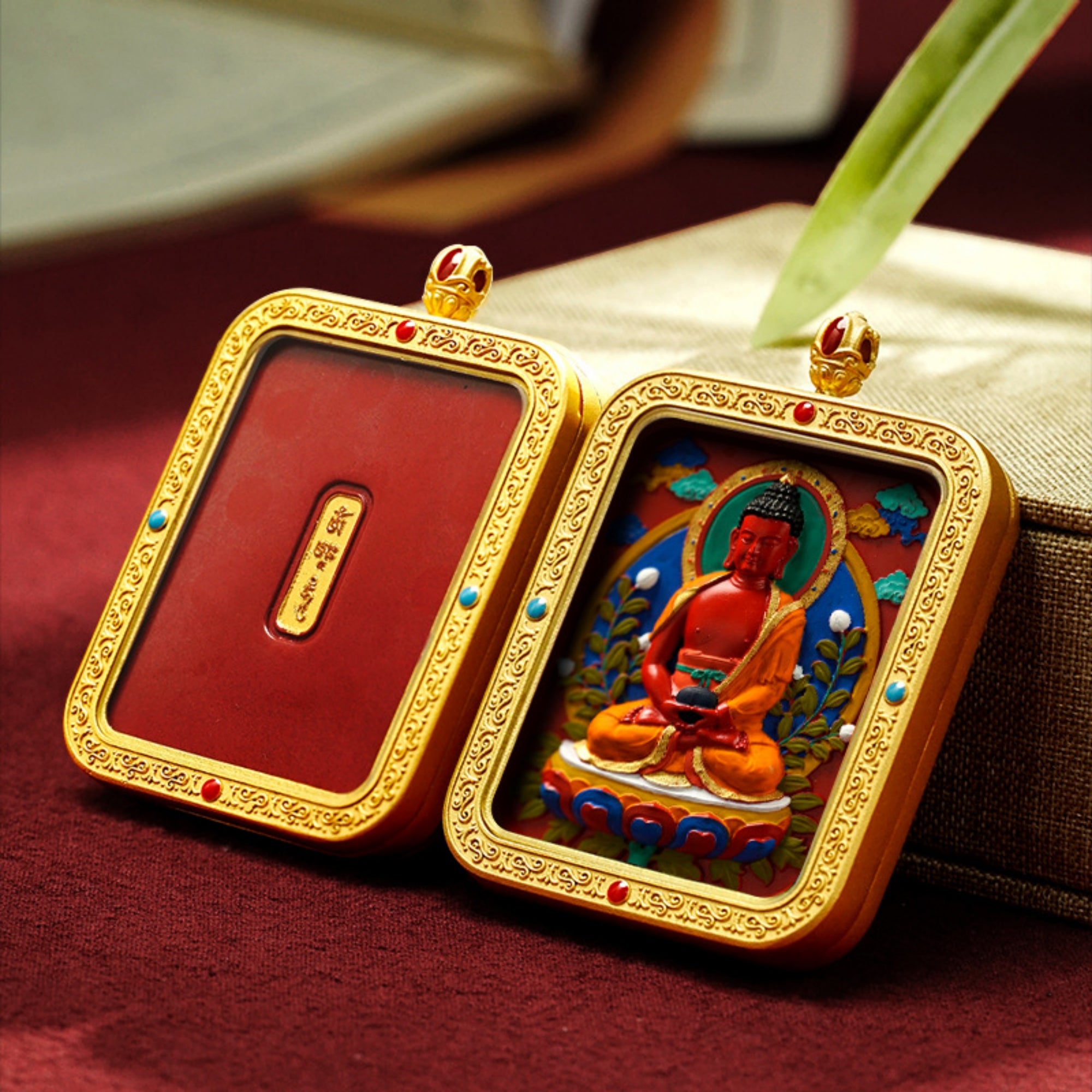 QiLing Aura Hand-Painted Thangka Red Sand Brass Pendant Necklace (Ga Wu Box)