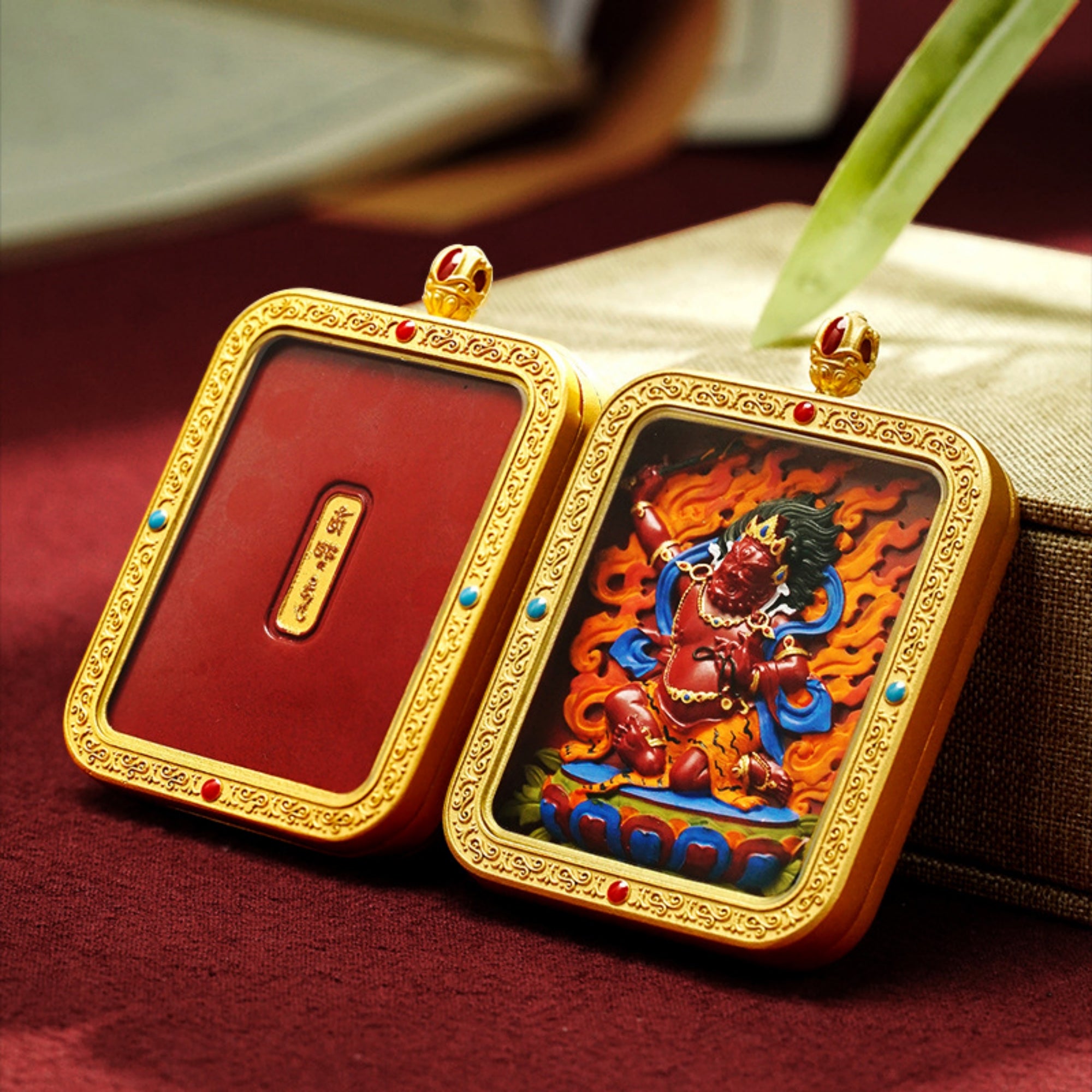 QiLing Aura Hand-Painted Thangka Red Sand Brass Pendant Necklace (Ga Wu Box)