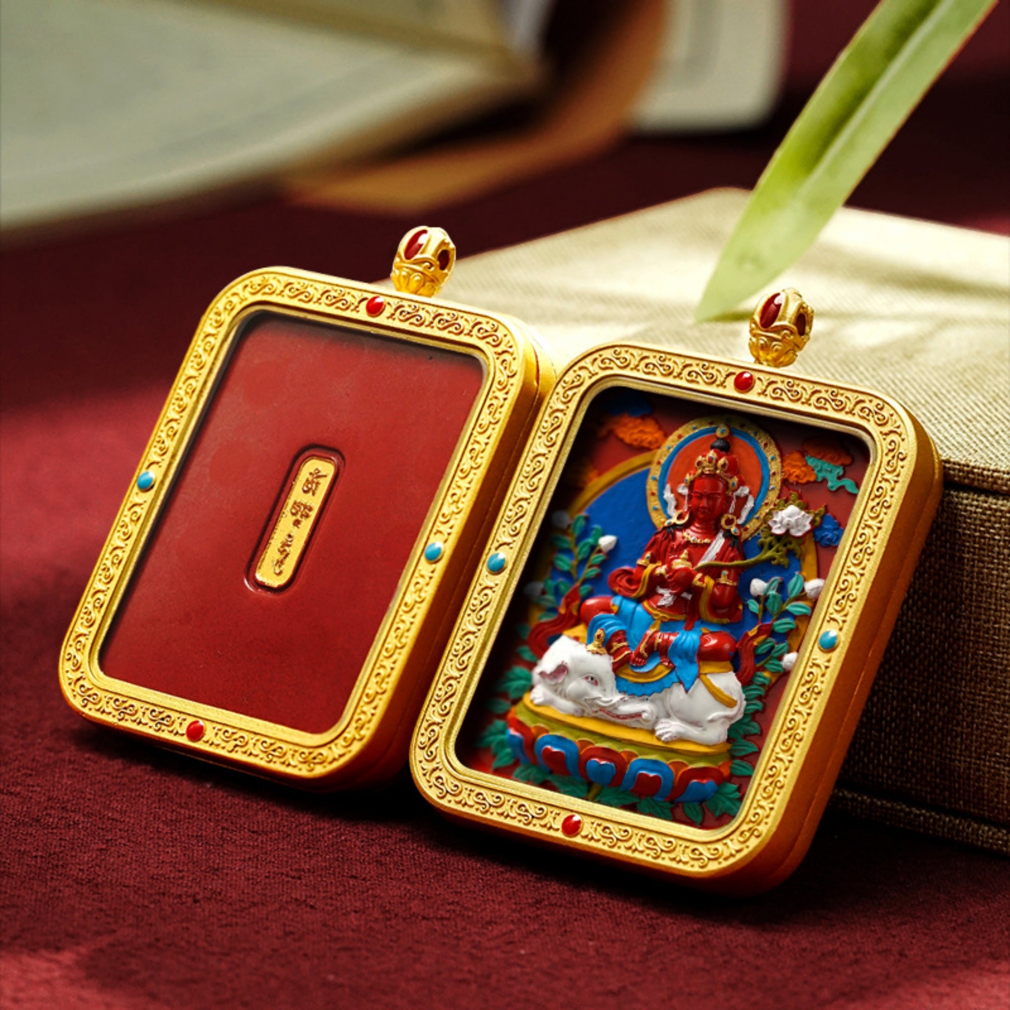 QiLing Aura Hand-Painted Thangka Red Sand Brass Pendant Necklace (Ga Wu Box)