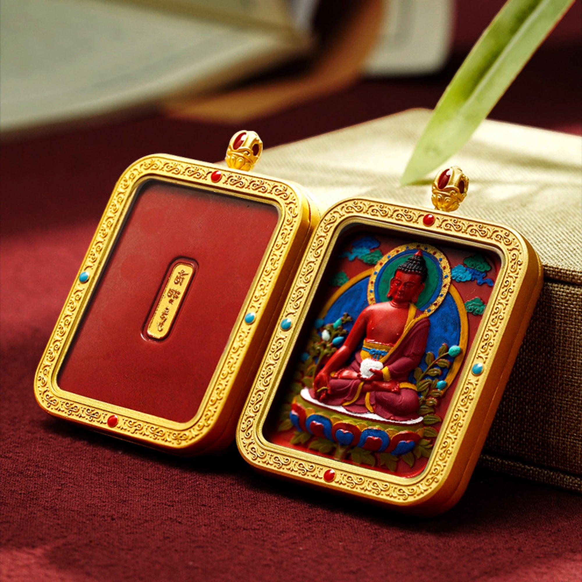 QiLing Aura Hand-Painted Thangka Red Sand Brass Pendant Necklace (Ga Wu Box)