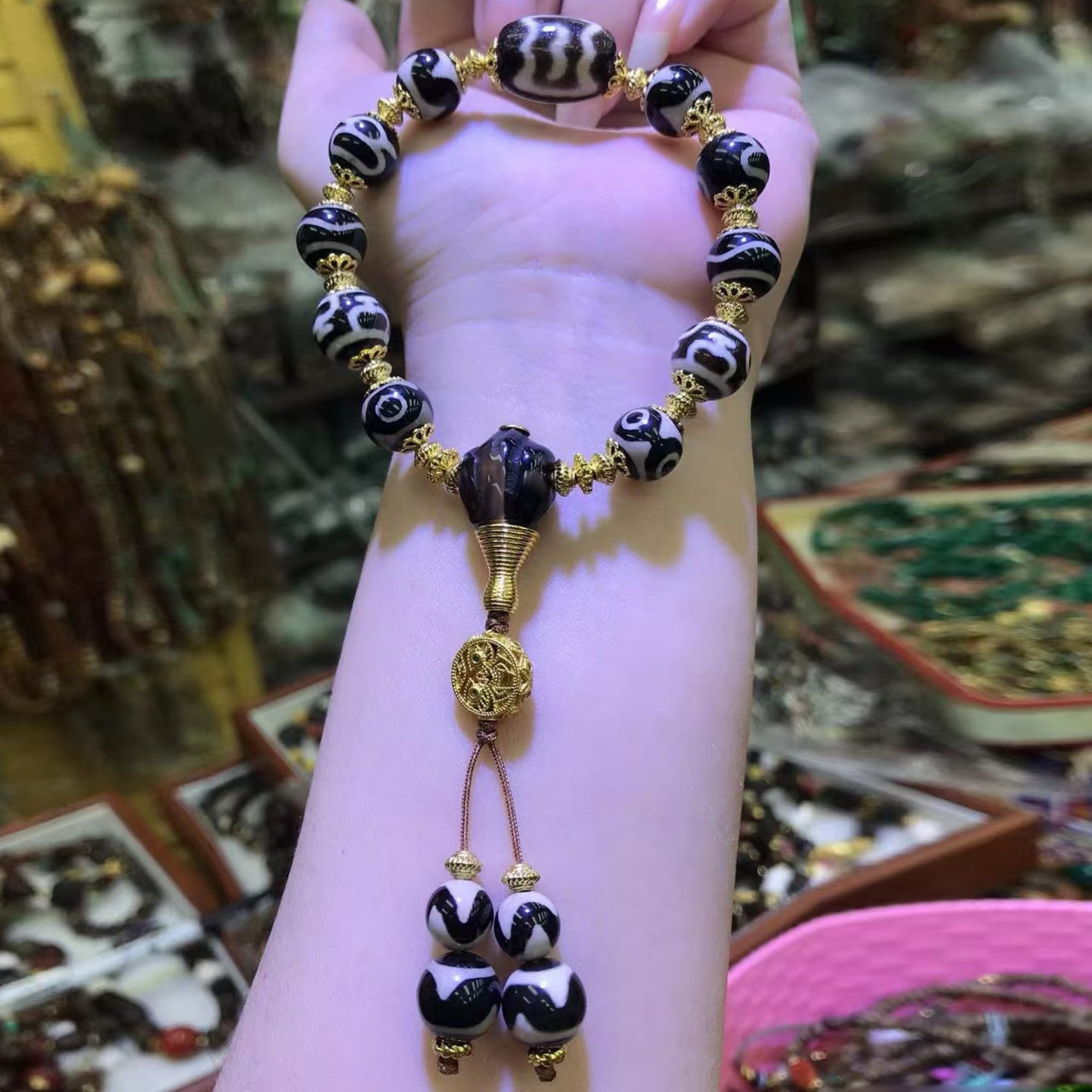 Tibetan Amulet Obsidian Bracelet