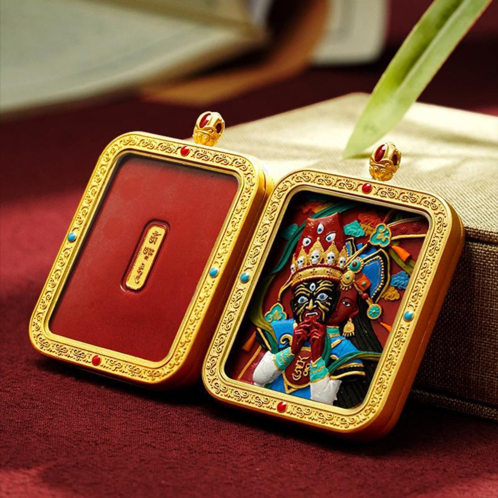 QiLing Aura Hand-Painted Thangka Red Sand Brass Pendant Necklace (Ga Wu Box)